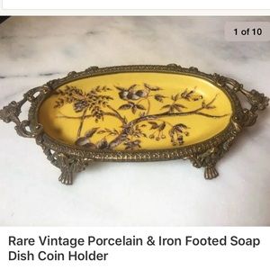 Vtg Porcelain & Iron Footed Soap Dish Coin Holder